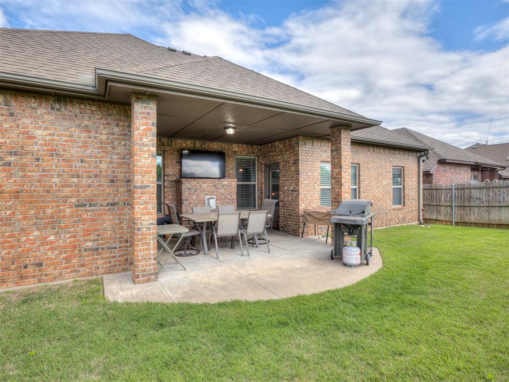2513 Wayne Cutt Avenue
