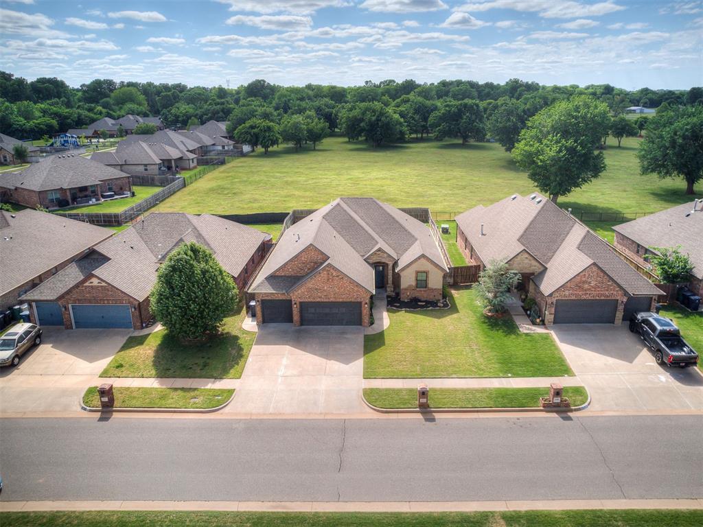 2513 Wayne Cutt Avenue