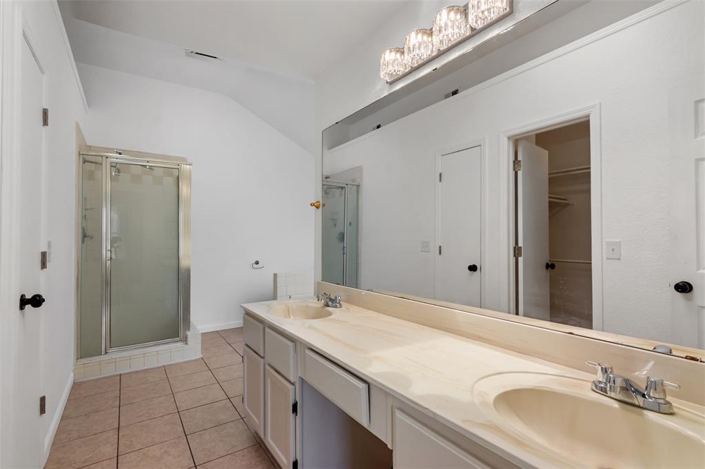 9237 Apple Drive
