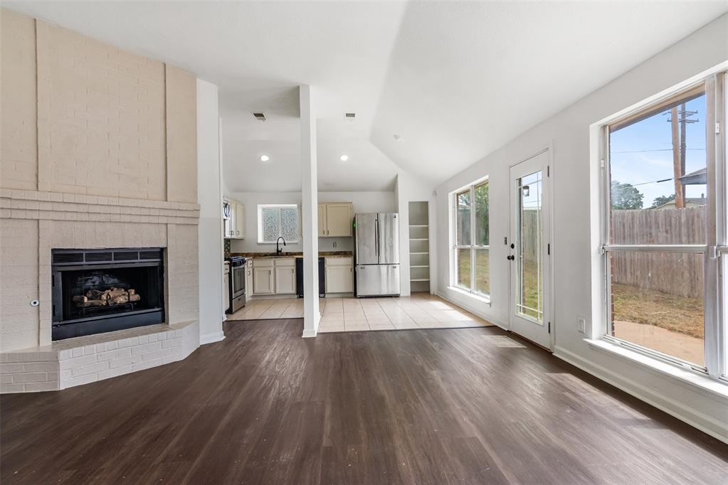 9237 Apple Drive