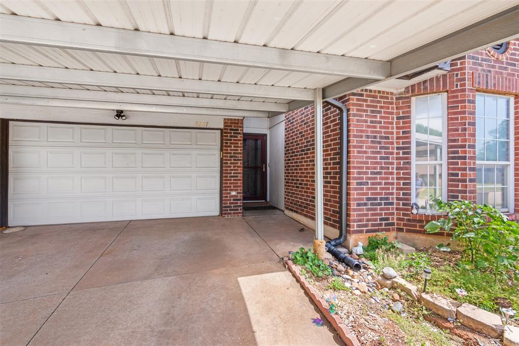 9237 Apple Drive