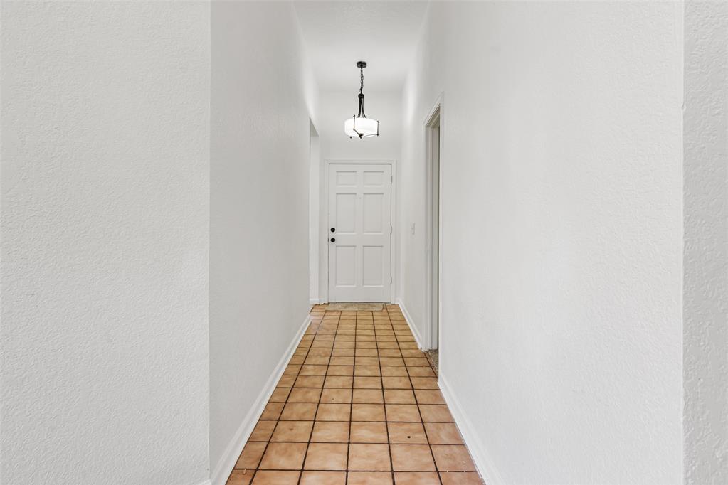 9237 Apple Drive