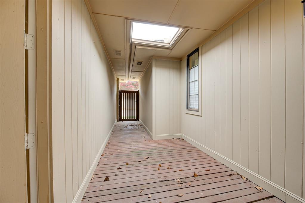 2100 Cobblestone Court Unit: 106