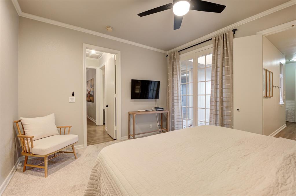 2100 Cobblestone Court Unit: 106