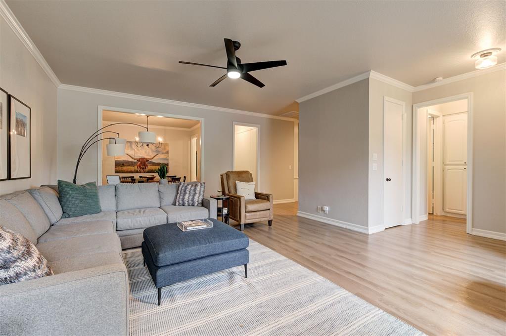 2100 Cobblestone Court Unit: 106