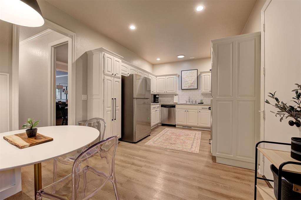 2100 Cobblestone Court Unit: 106