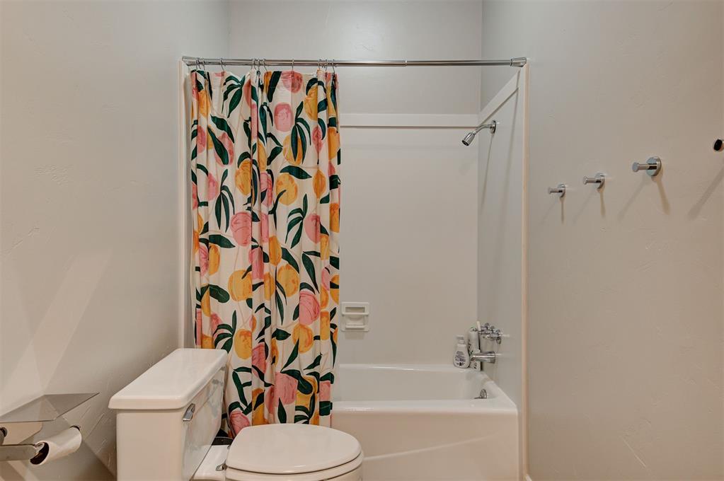 2100 Cobblestone Court Unit: 106