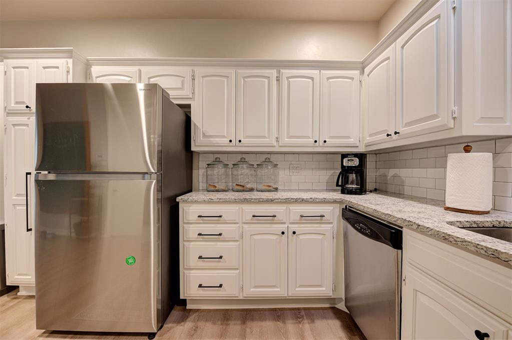 2100 Cobblestone Court Unit: 106