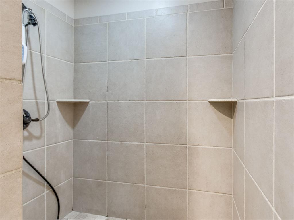 1105 Julies Trail