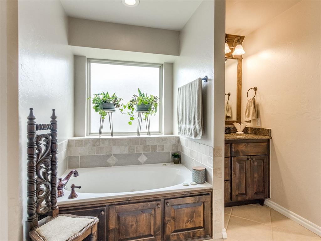 1105 Julies Trail
