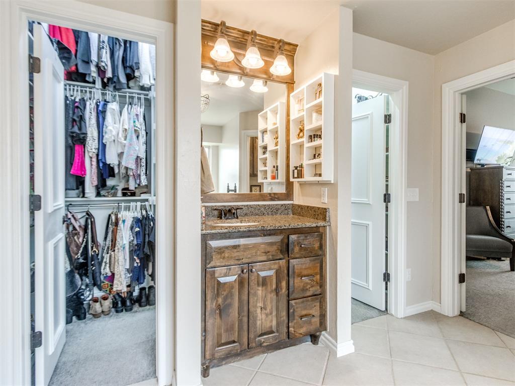 1105 Julies Trail