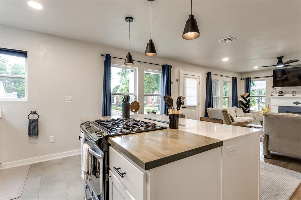 1212 NW 48th Street