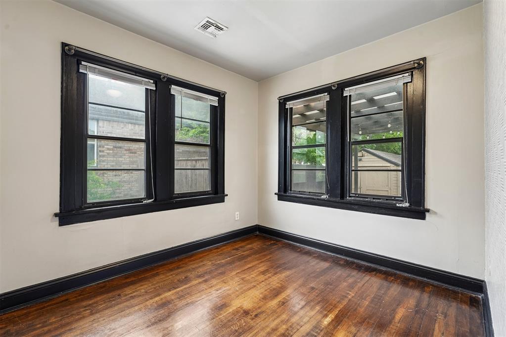 1928 NW 37th Street