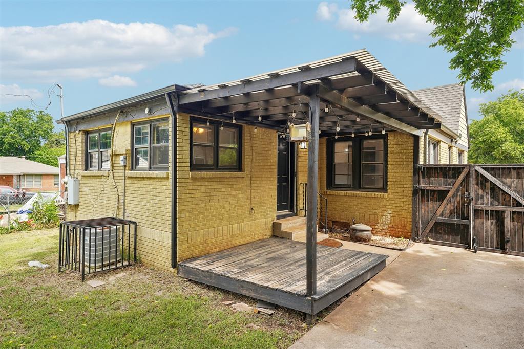 1928 NW 37th Street