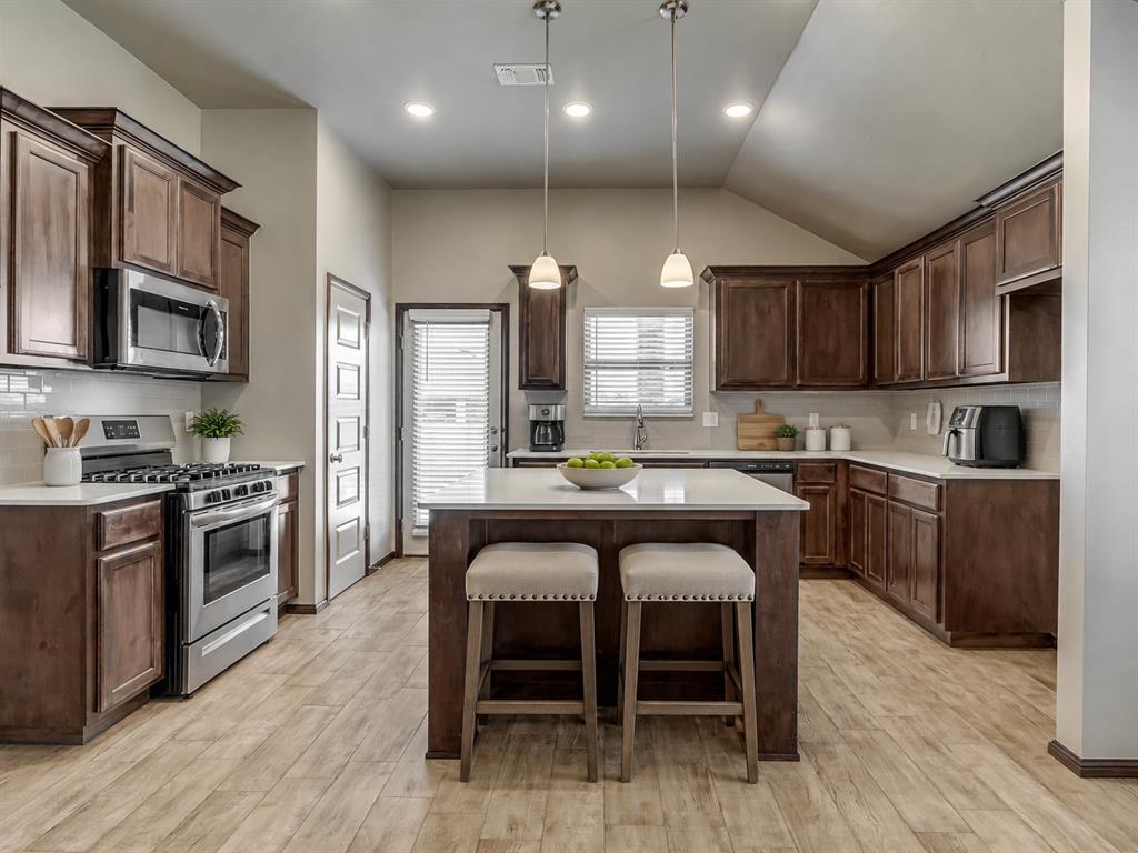 611 Red Cedar Way