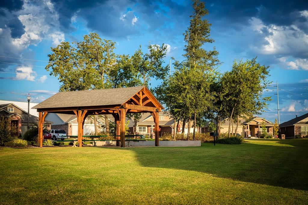 611 Red Cedar Way
