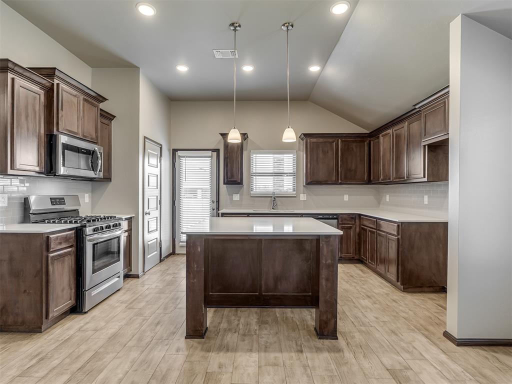 611 Red Cedar Way