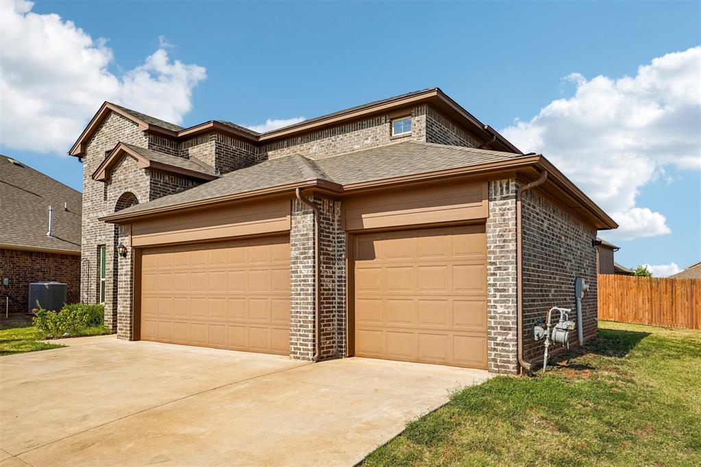 14721 Rambling Creek Circle