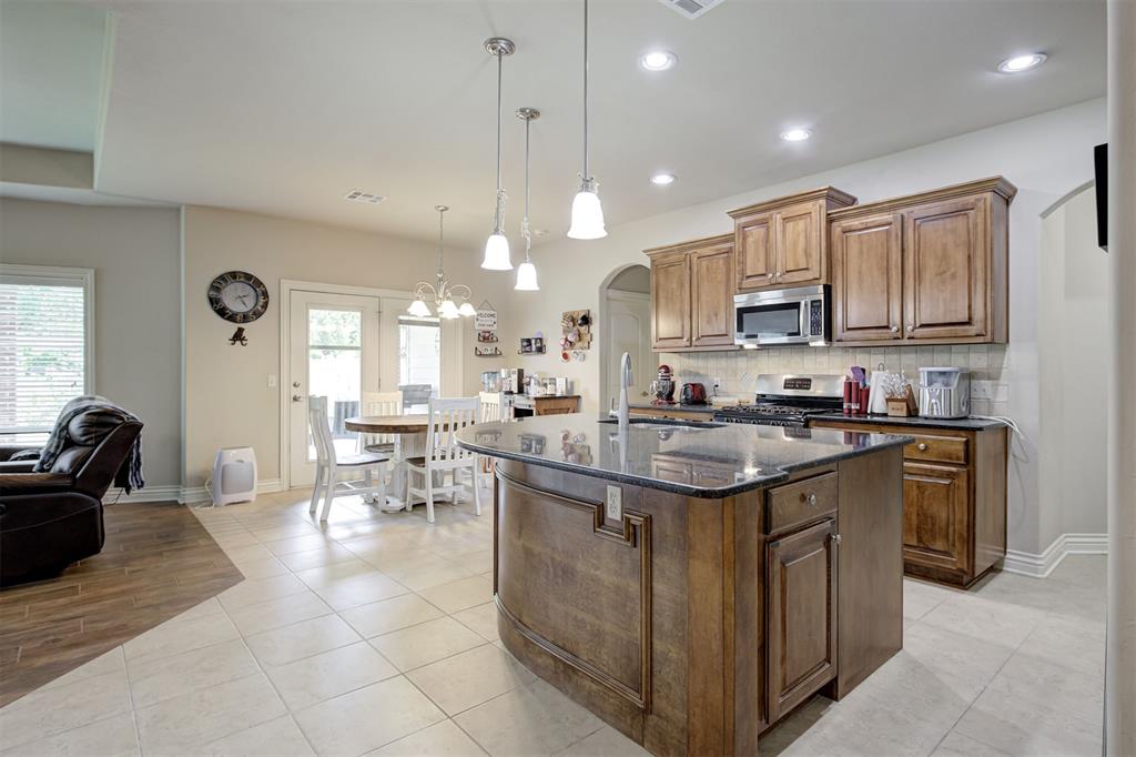 16300 W Petaluma Place