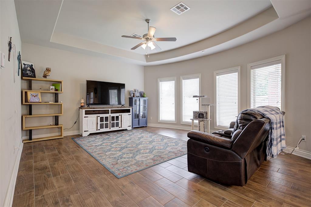 16300 W Petaluma Place