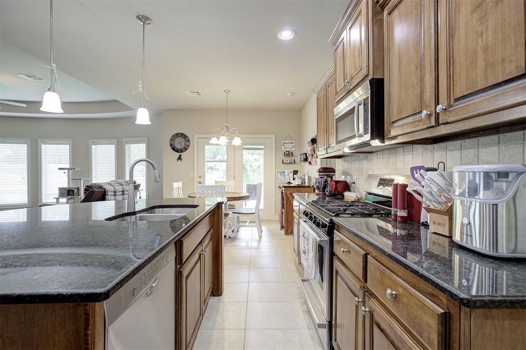 16300 W Petaluma Place