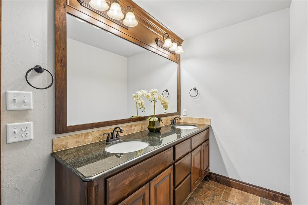 3917 Lakeshire Ridge Court