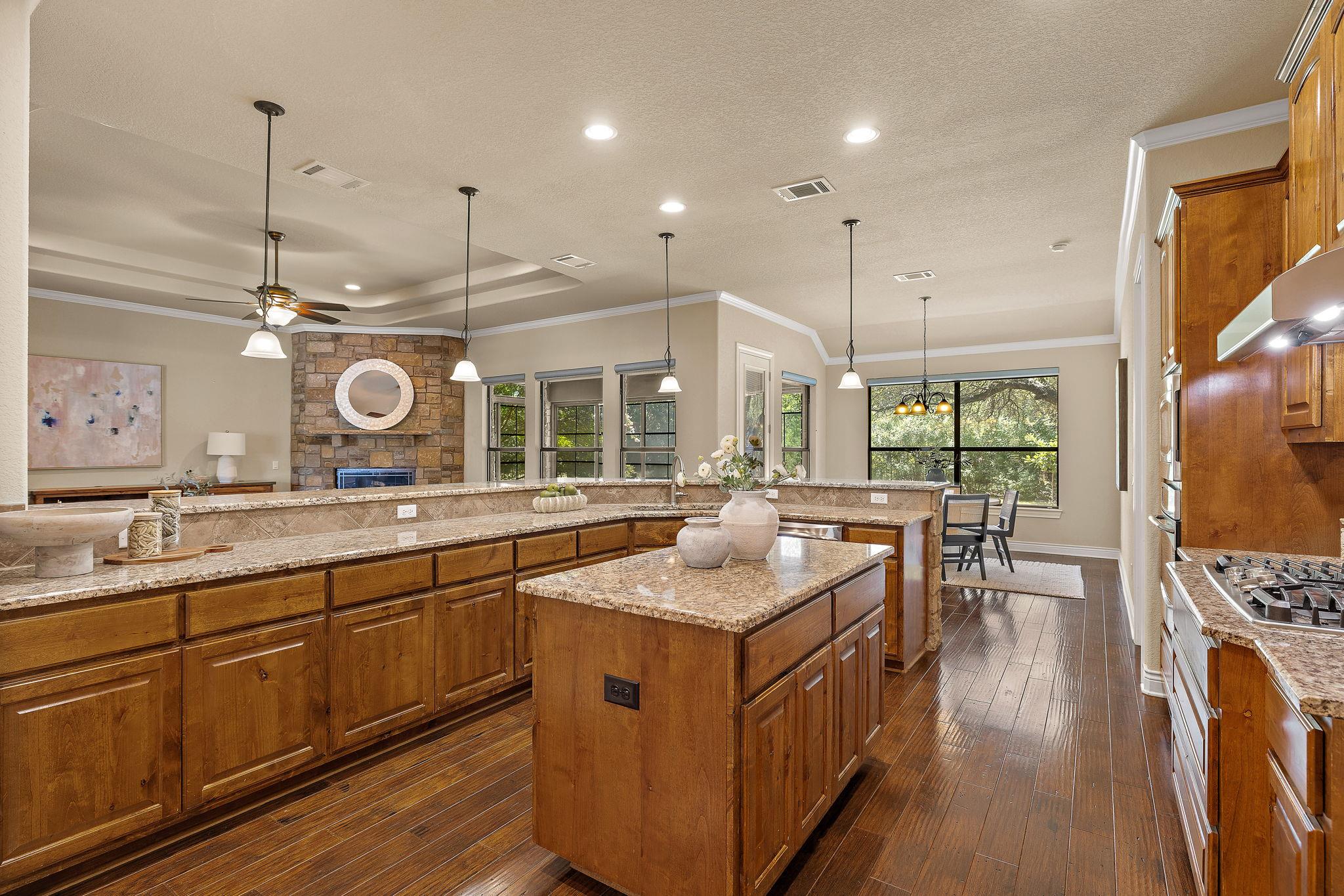 165 Silverado DR