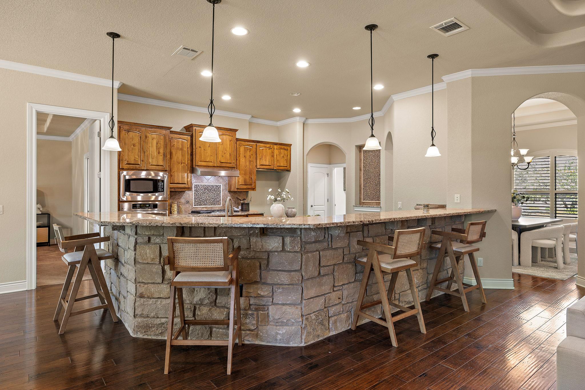 165 Silverado DR