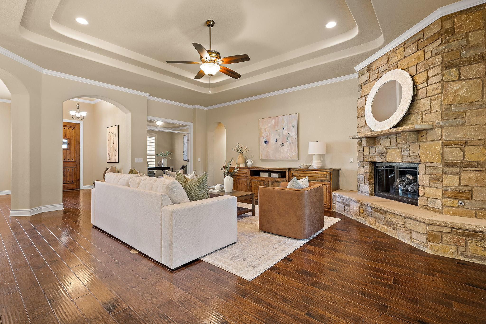 165 Silverado DR
