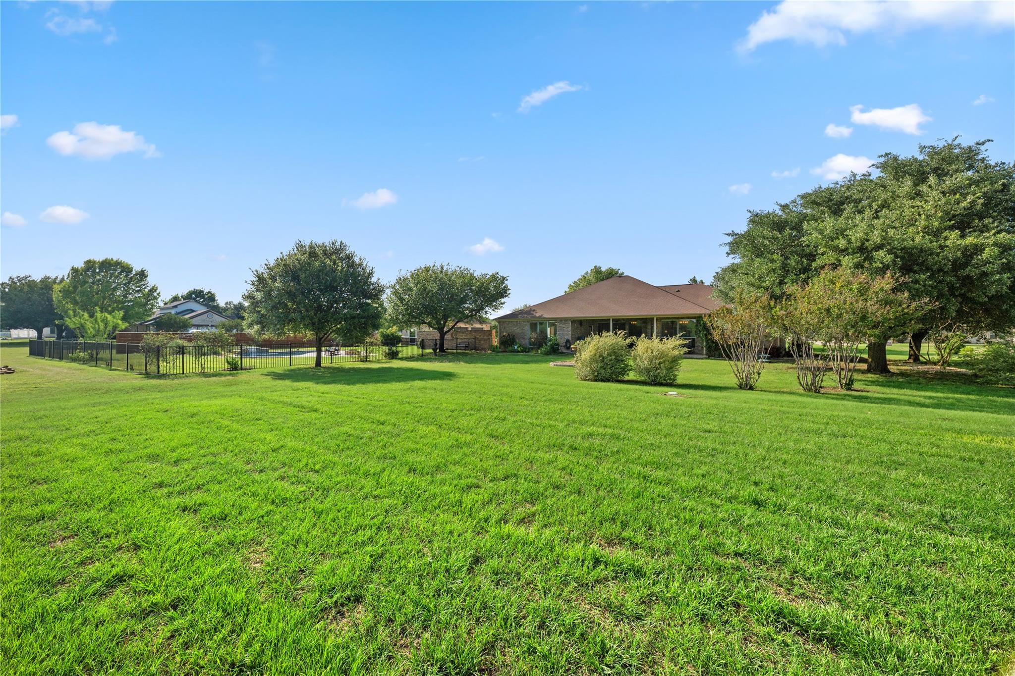 266 Courtnees WAY