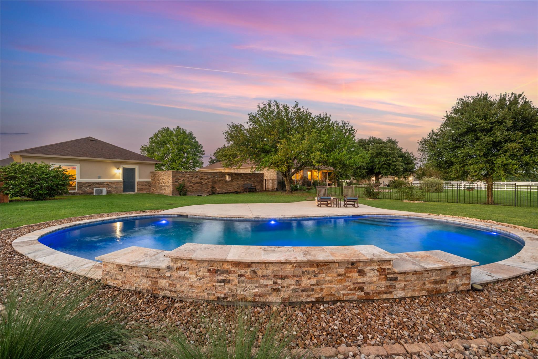 266 Courtnees WAY