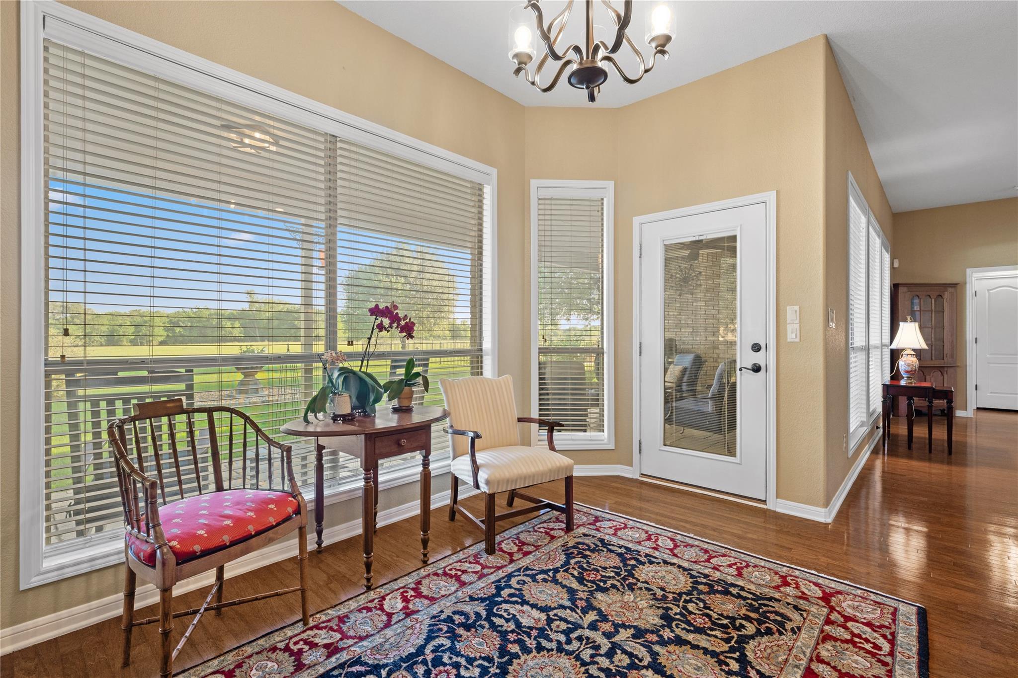 266 Courtnees WAY