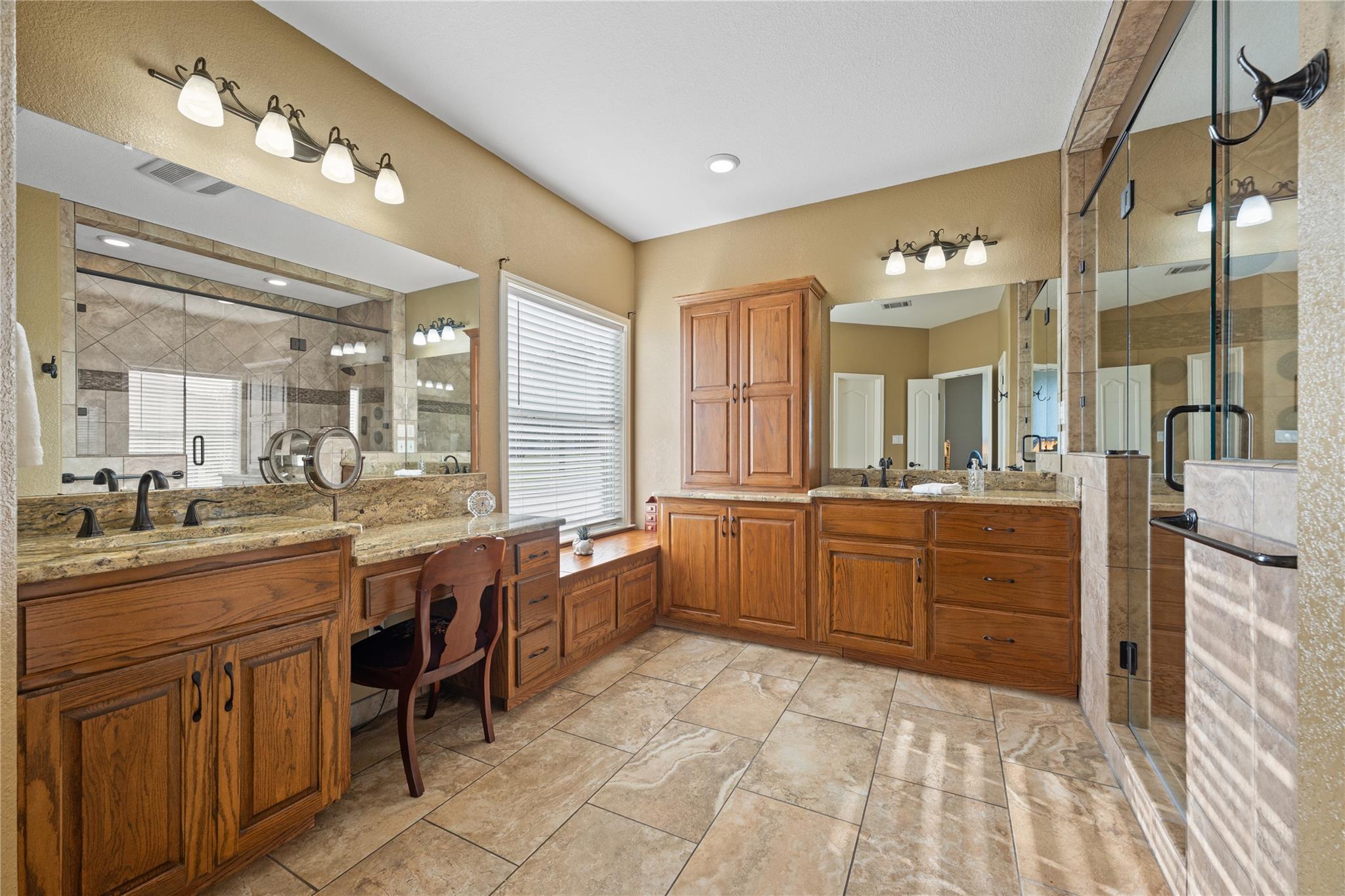 266 Courtnees WAY