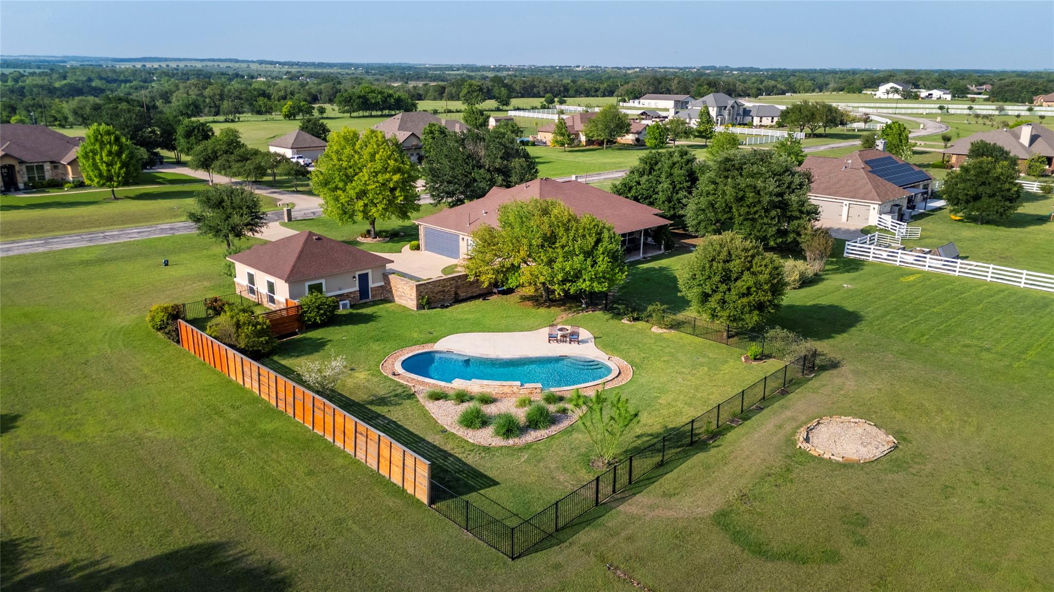266 Courtnees WAY