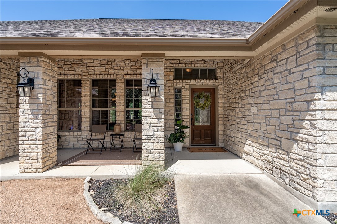 201 Roble Roja Drive