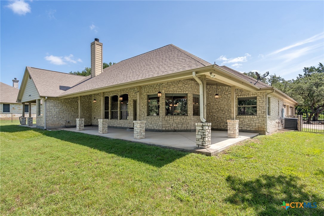 201 Roble Roja Drive