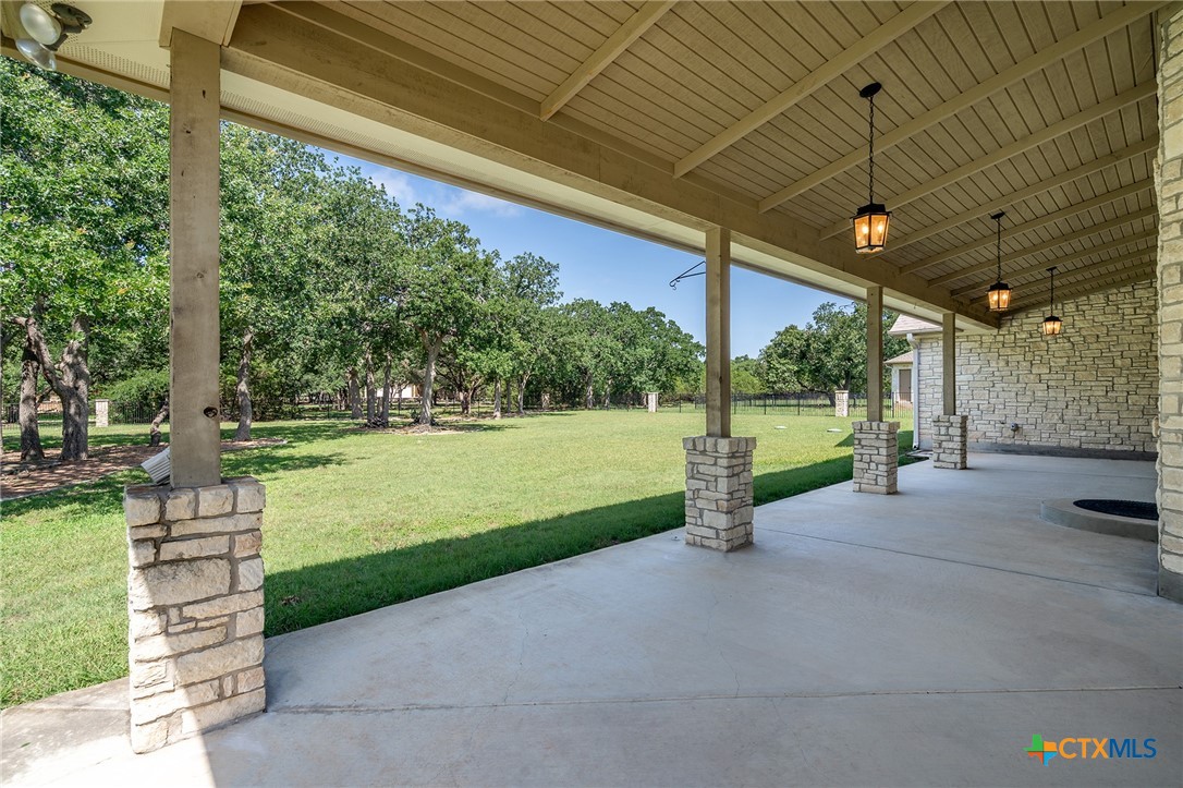 201 Roble Roja Drive