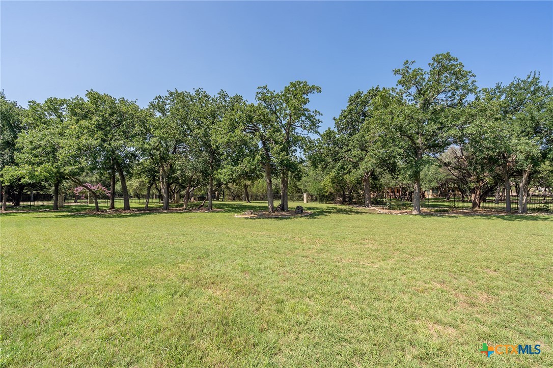 201 Roble Roja Drive