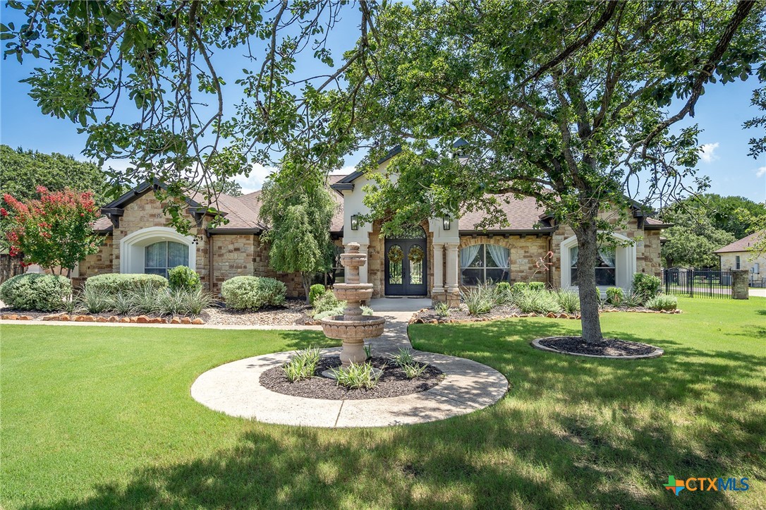 112 Roble Roja Drive