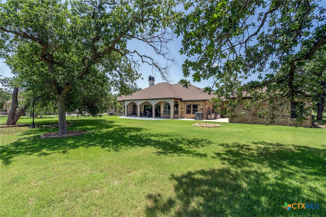 112 Roble Roja Drive