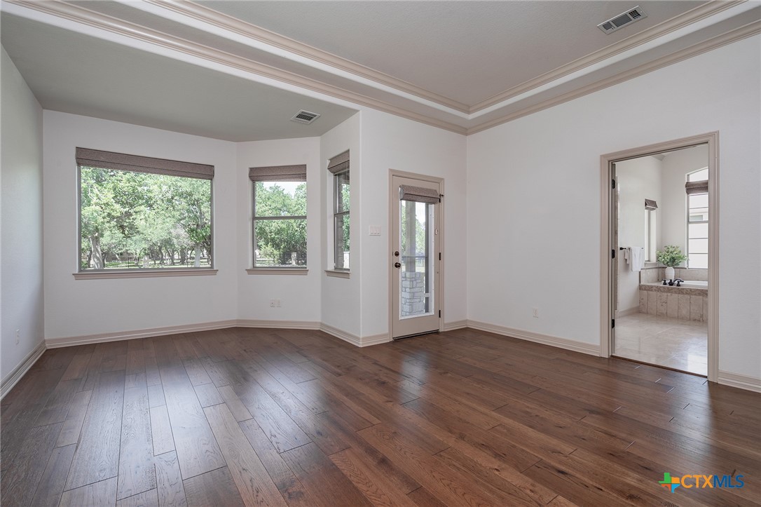 201 Roble Roja Drive