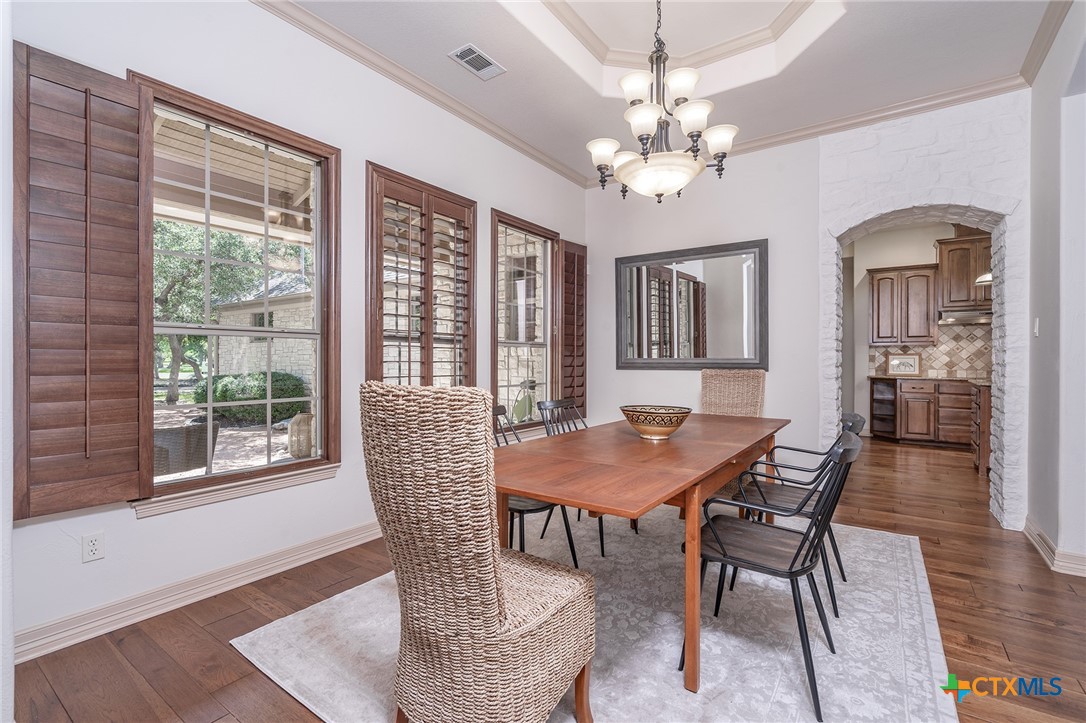 201 Roble Roja Drive