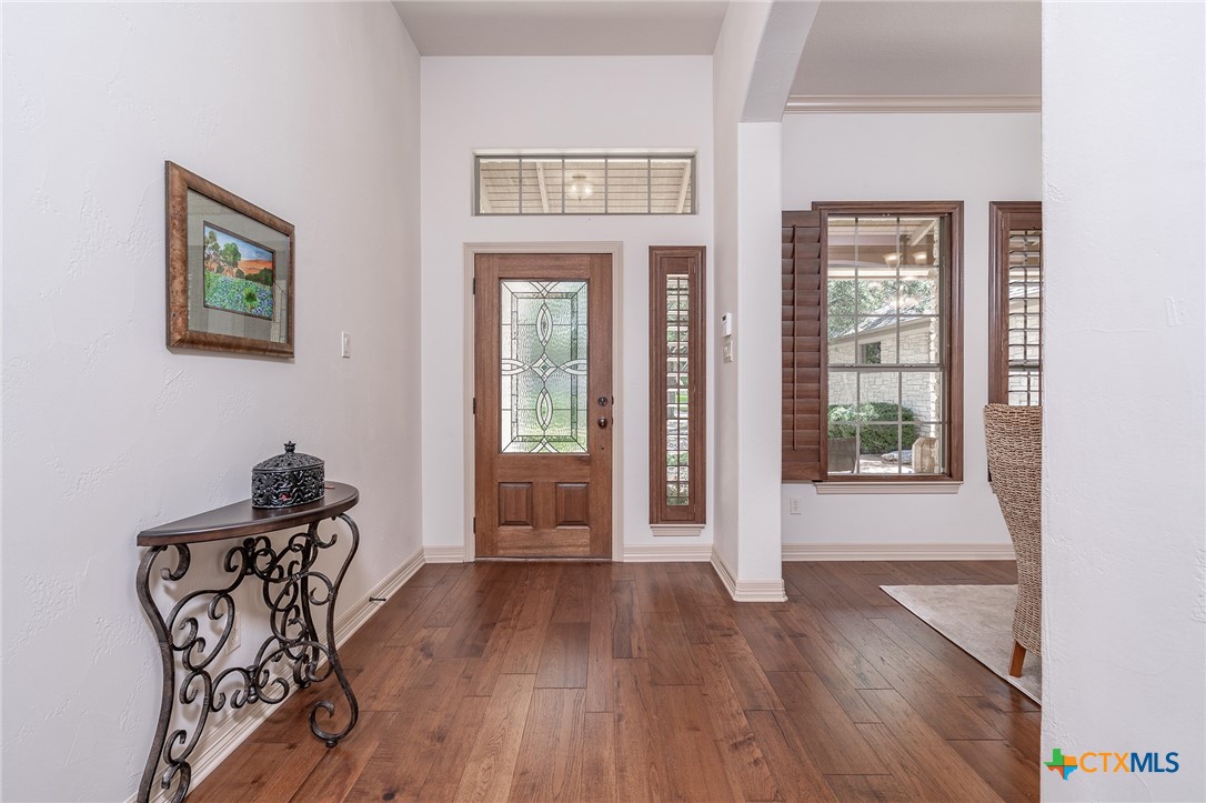 201 Roble Roja Drive