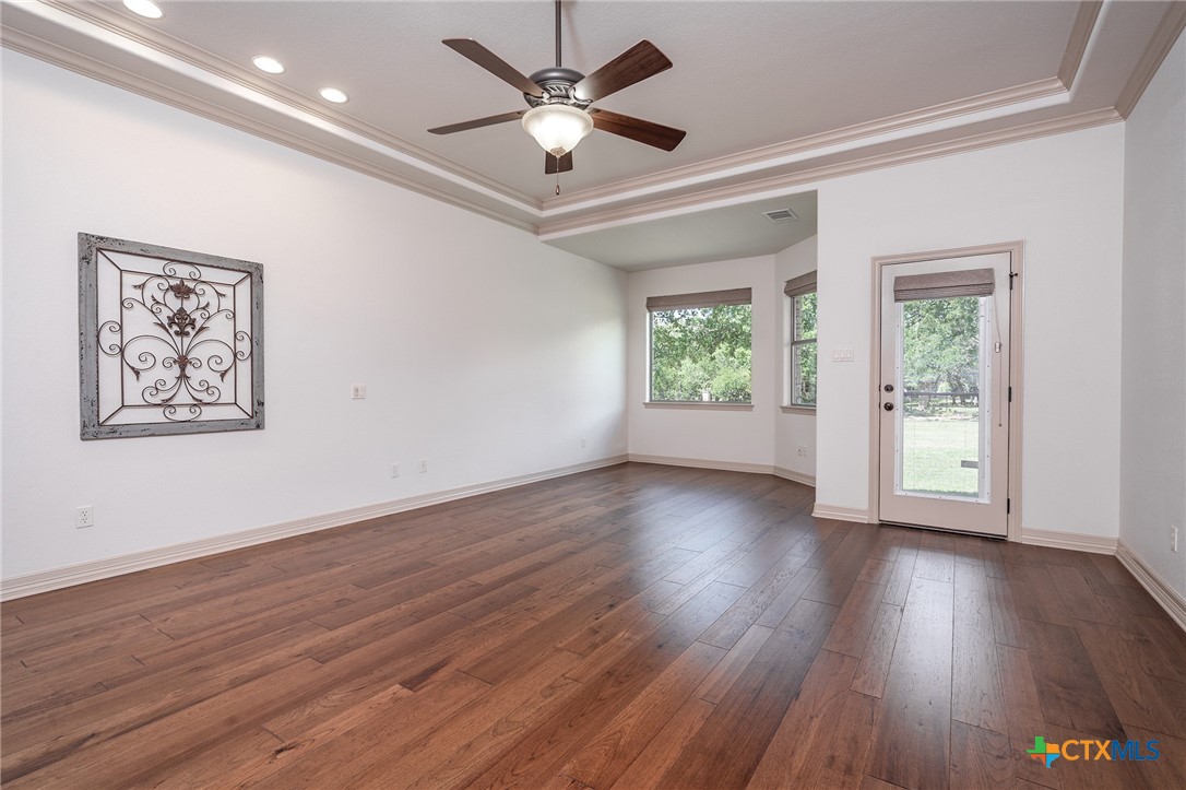 201 Roble Roja Drive