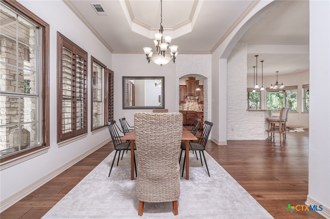 201 Roble Roja Drive