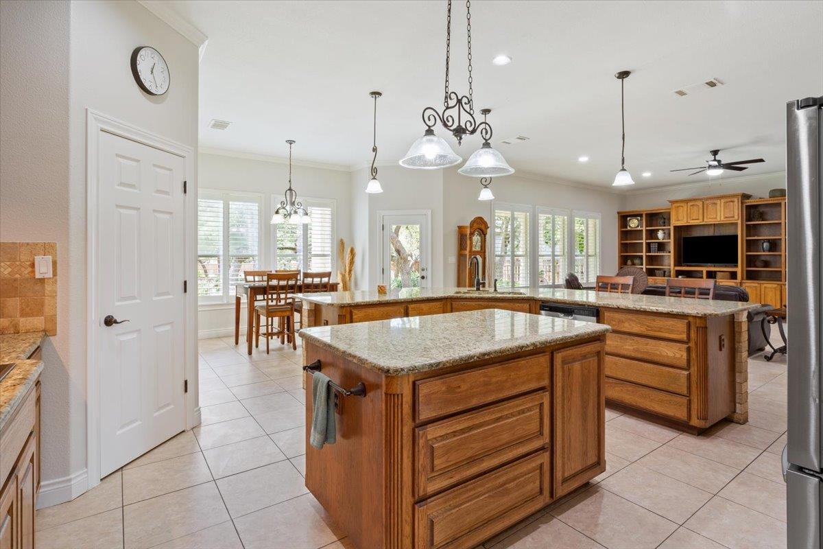 521 Buena Vista DR