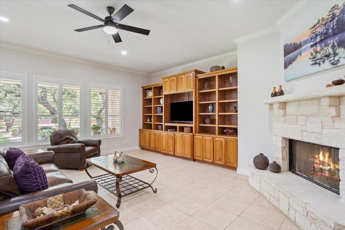 521 Buena Vista DR