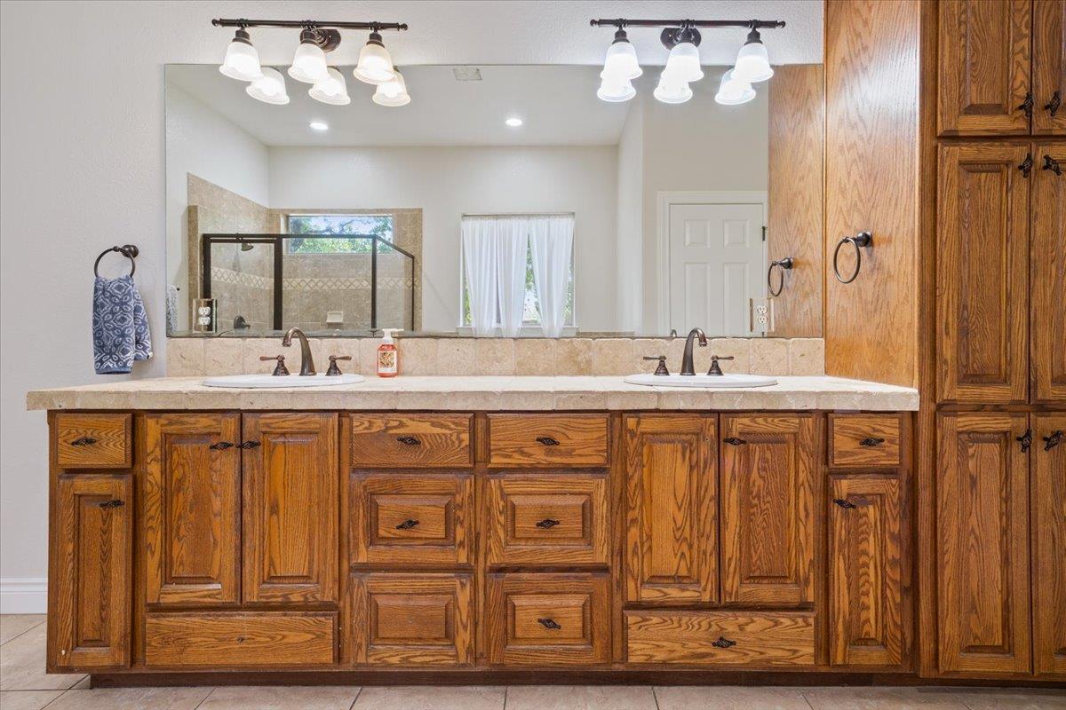 521 Buena Vista DR