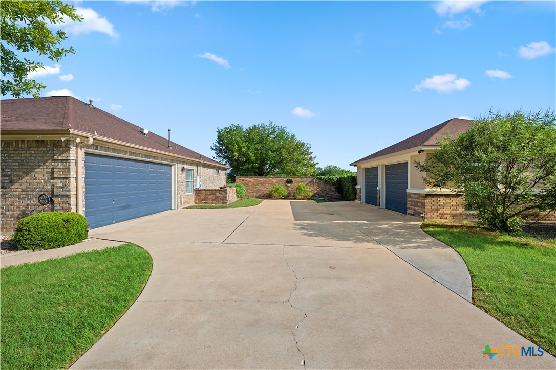 266 Courtnees Way