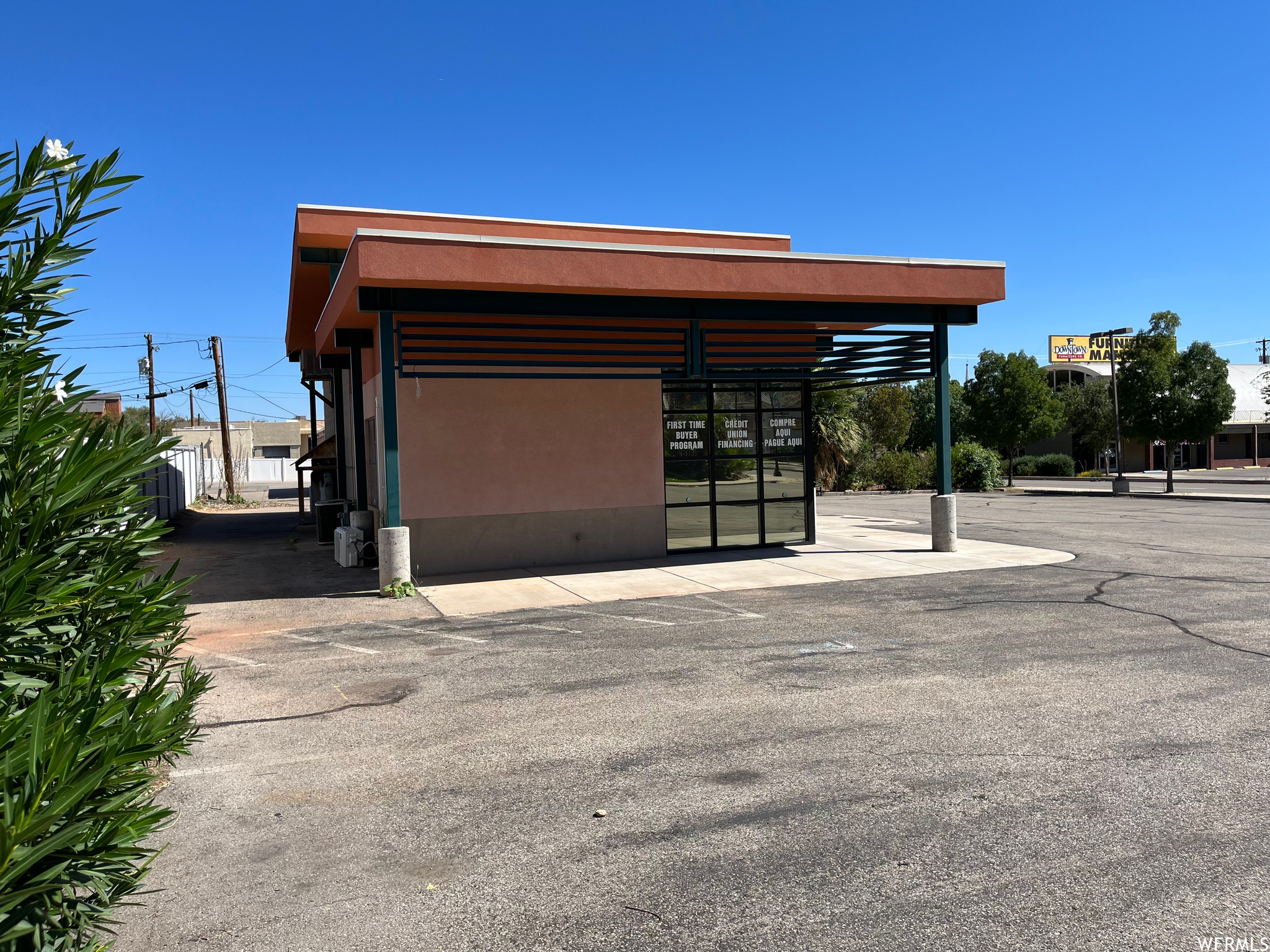 190 W ST GEORGE